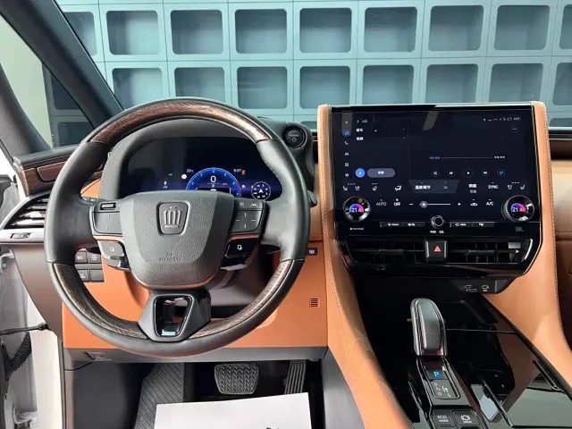 Toyota Vellfire — Фото автомобиля 30