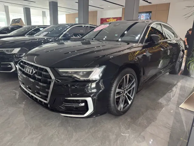 Фотография автомобиля — Audi A6L