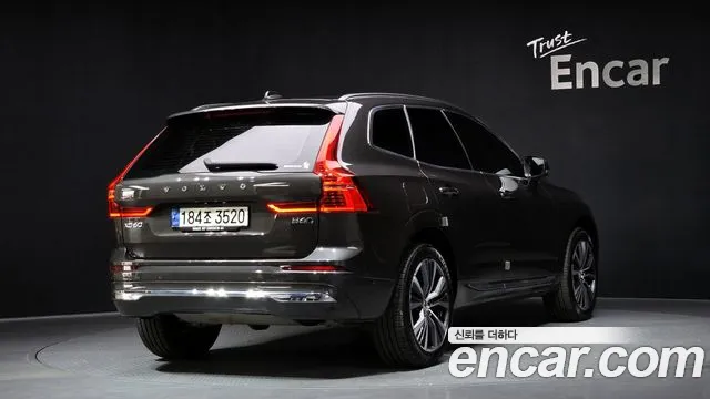 Вольво XC60 — Фото автомобиля 2