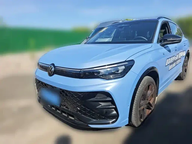 Фотография автомобиля — Volkswagen Tiguan L