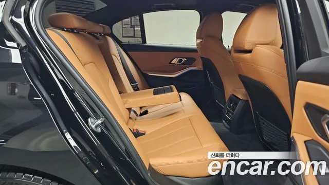 BMW 3-Series 3 серия (G20) 320i M Sport — Фото автомобиля 26
