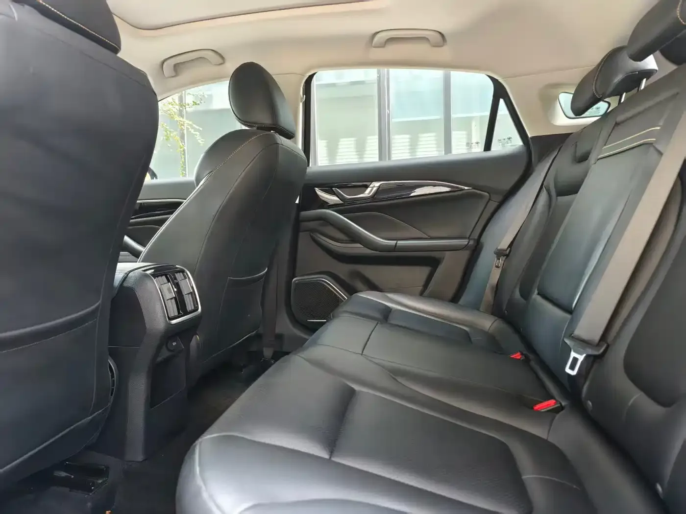 Besturn Besturn B70 2021 1.5T Automatic Joy Edition — Фото автомобиля 8