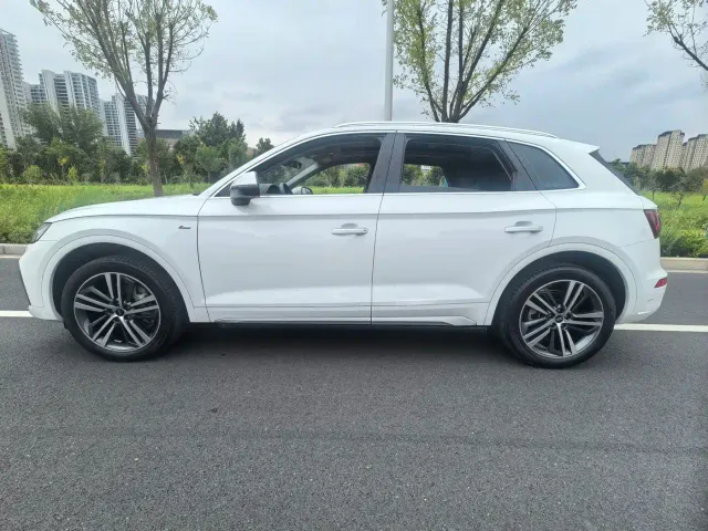 Audi Q5L — Фото автомобиля 12