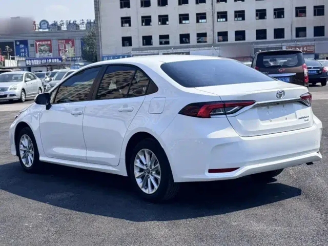 Toyota Corolla — Фото автомобиля 6