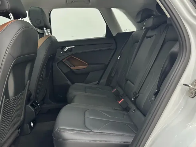 Audi Q3 — Фото автомобиля 8