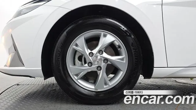 Hyundai AVANTE Avante (CN7) — Фото автомобиля 5