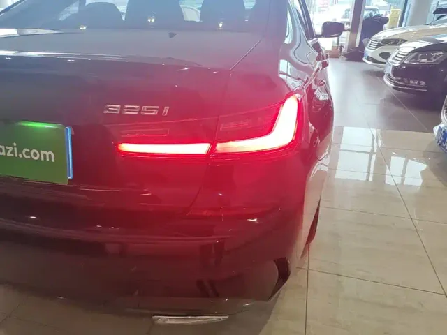 BMW 3 Series — Фото автомобиля 7