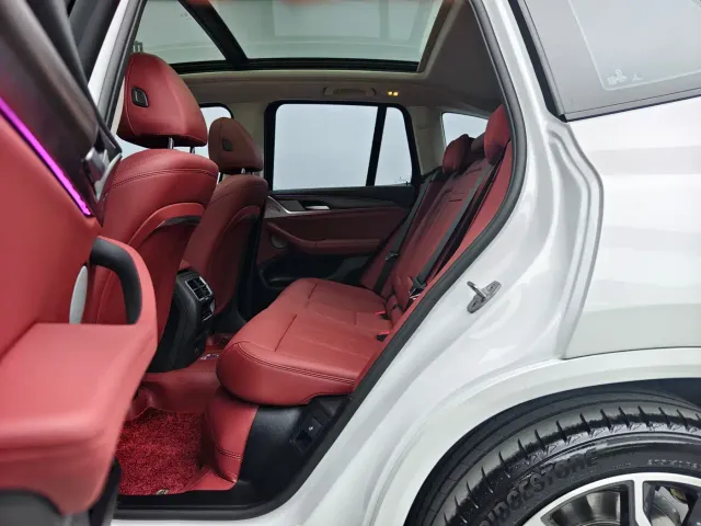 BMW X3 — Фото автомобиля 3