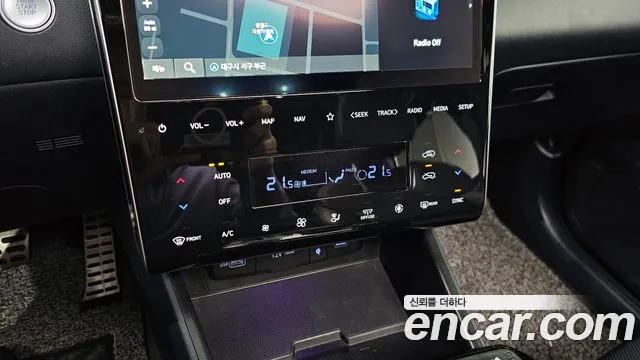 Hyundai Tucson Tucson (NX4) Бензин 1.6 турбо 2WD — Фото автомобиля 20