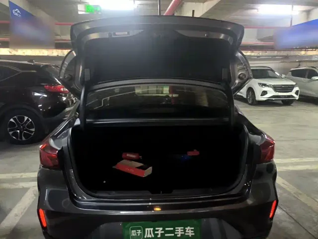 Changan Eado — Фото автомобиля 18