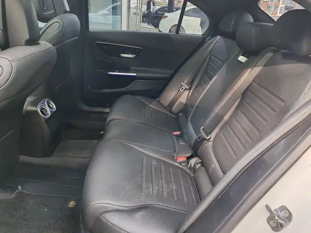 Mercedes-Benz C-Class — Фото автомобиля 11