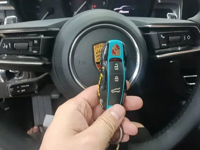 Porsche Macan — Фото автомобиля 8