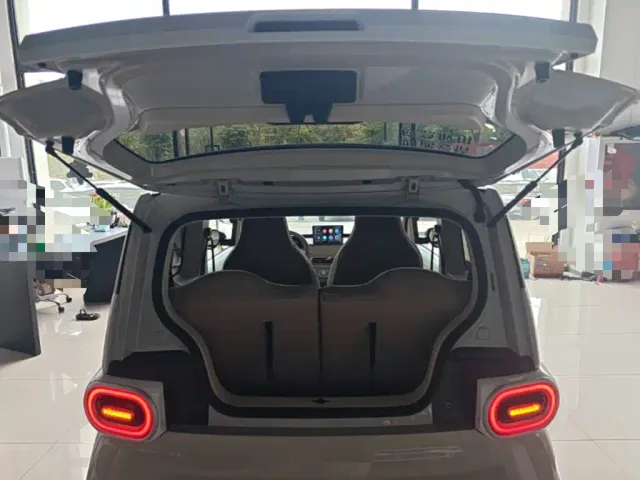 Wuling Hongguang Mini EV — Фото автомобиля 18