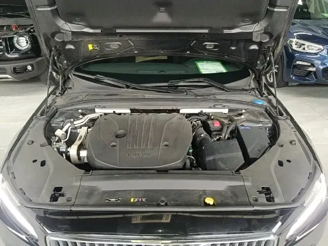 Volvo S90 — Фото автомобиля 19