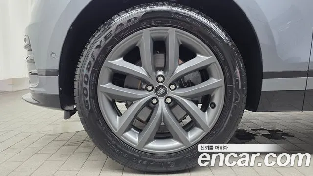 Land Rover Range Rover Velar Range Rover Velar 2.0 P250 Dynamic SE — Фото автомобиля 5