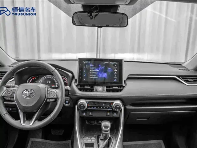 Toyota RAV4 — Фото автомобиля 13