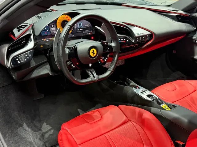 Ferrari SF90 — Фото автомобиля 5