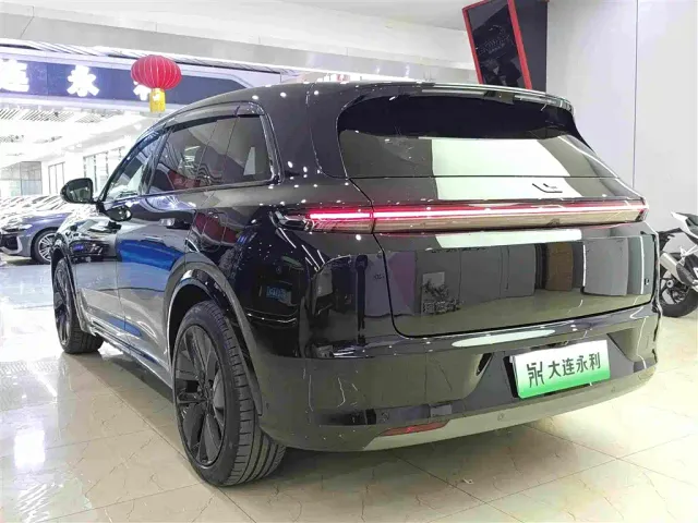 Li Auto L7 — Фото автомобиля 13