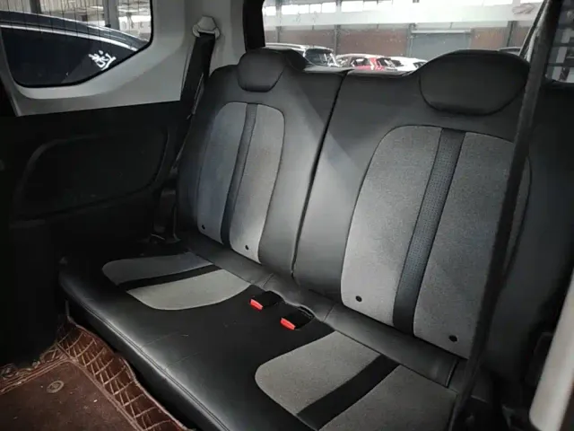 Wuling Hongguang Mini EV — Фото автомобиля 16