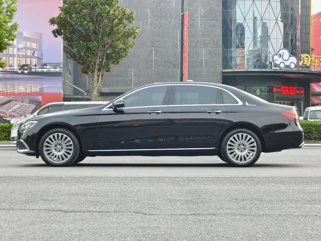 Mercedes-Benz E-Class — Фото автомобиля 7