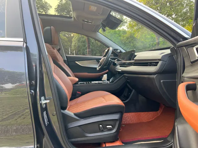 Chery Tiggo 8 PLUS — Фото автомобиля 17