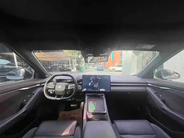 Xpeng P7 — Фото автомобиля 6