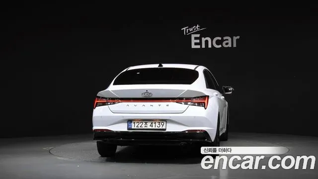 Hyundai Avante CN7 — Фото автомобиля 4