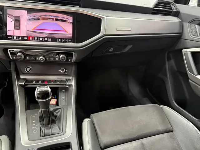 Audi Q3 — Фото автомобиля 12