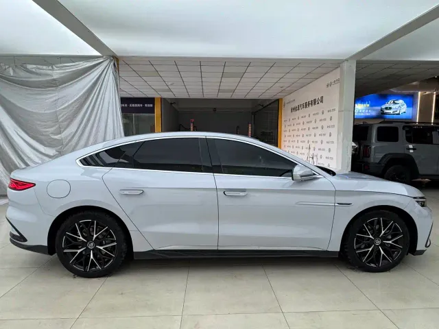 BYD Han — Фото автомобиля 8