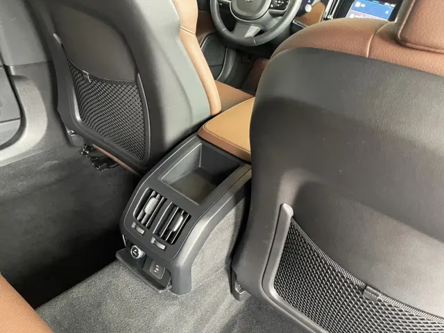 Volvo Volvo S90 2024 B5 Momentum Luxury Edition — Фото автомобиля 26