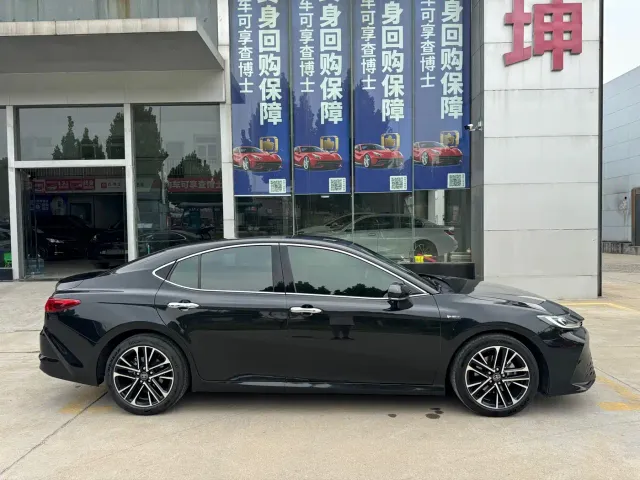 Toyota Camry — Фото автомобиля 12