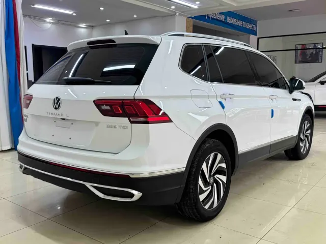 Volkswagen Tiguan L — Фото автомобиля 6