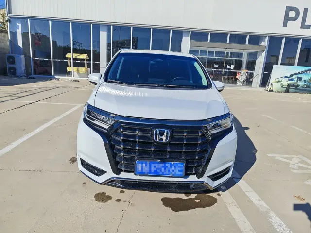 Honda Elysion — Фото автомобиля 2