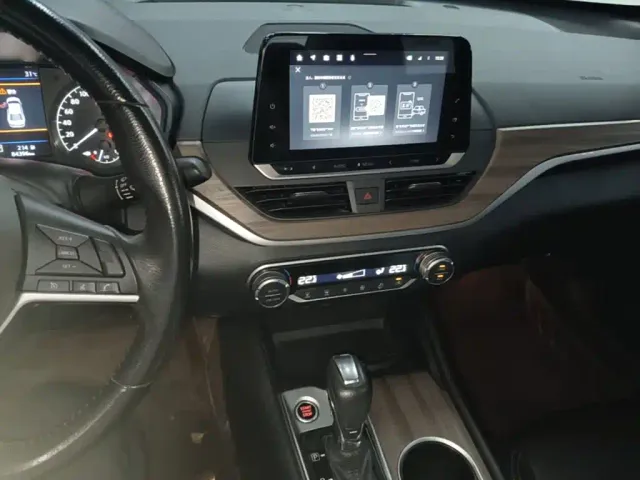 Nissan Teana — Фото автомобиля 12