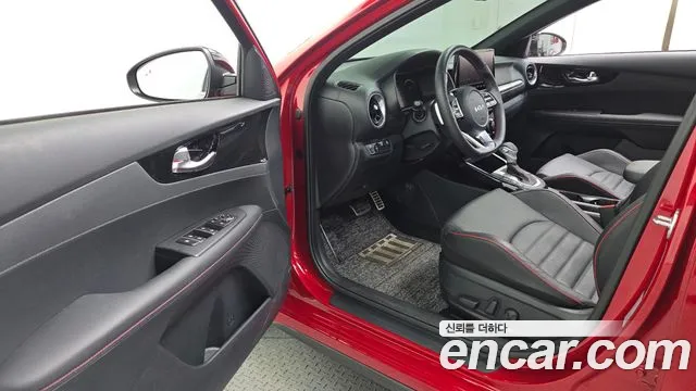 Kia K3 Новый K3 2 поколение 1.6 Turbo GT 5 дверей — Фото автомобиля 10