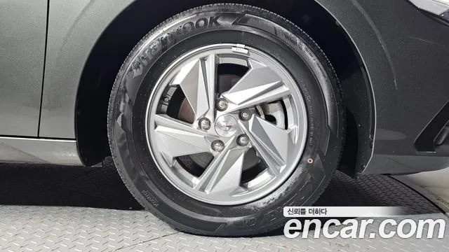 Hyundai Avante CN7 — Фото автомобиля 6