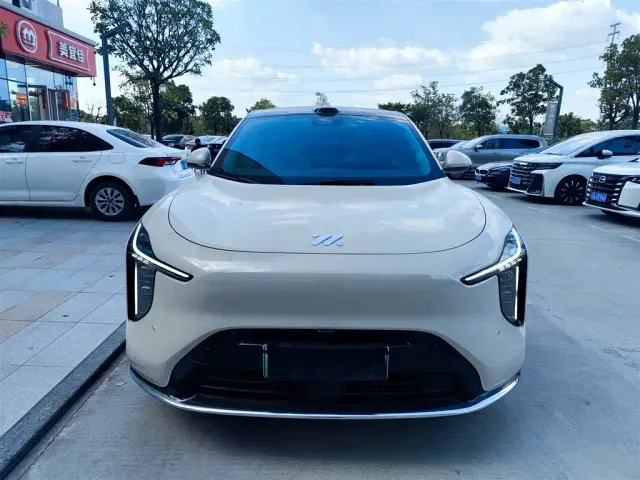 IM Motors LS6 — Фото автомобиля 2