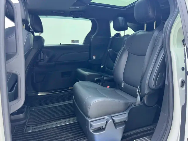 Toyota Granvia — Фото автомобиля 13