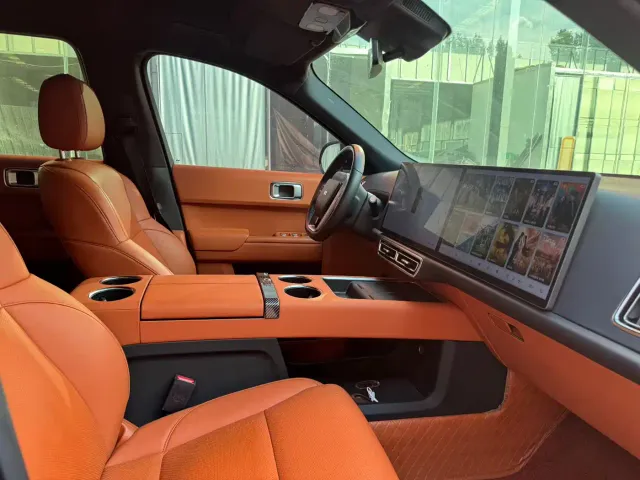 Li Auto L8 — Фото автомобиля 6