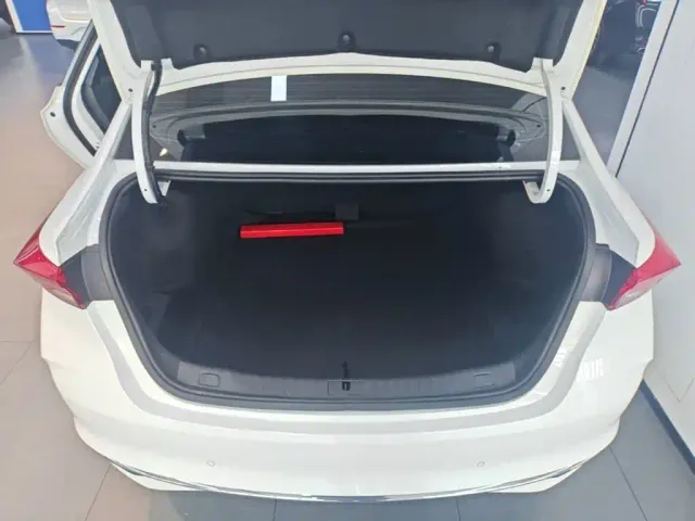 Buick Verano — Фото автомобиля 18
