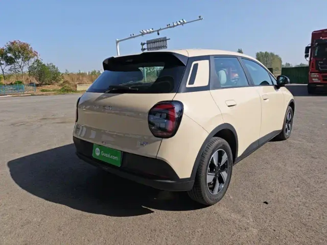 GAC Aion UT — Фото автомобиля 6