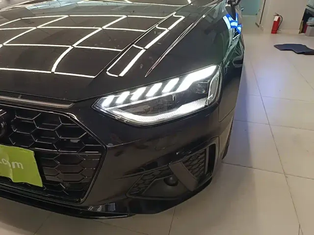 Audi A4L — Фото автомобиля 23