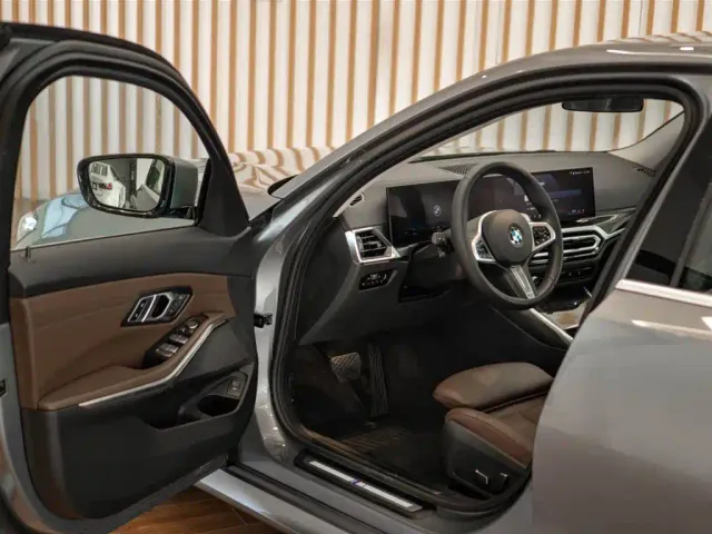 BMW 3 Series — Фото автомобиля 13