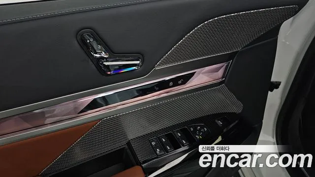 BMW 7 Series G70 — Фото автомобиля 28