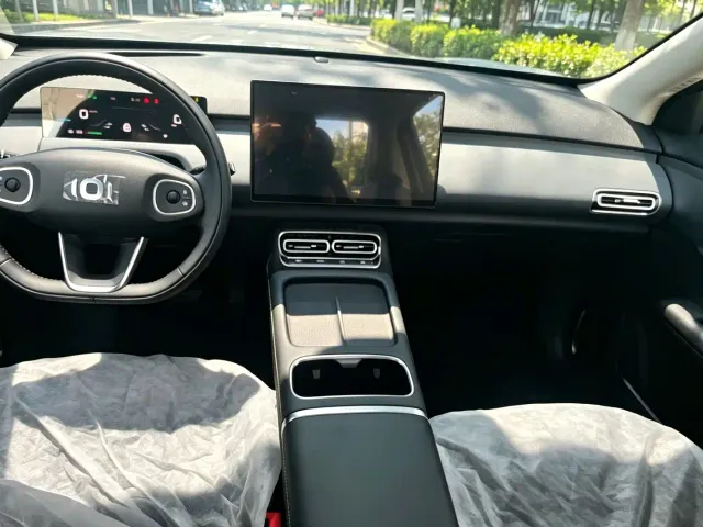 Changan Qiyuan Q05 — Фото автомобиля 6