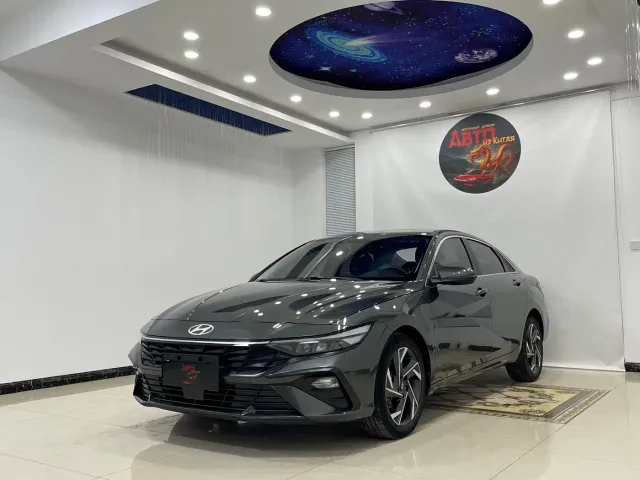 Фотография автомобиля — Hyundai Elantra
