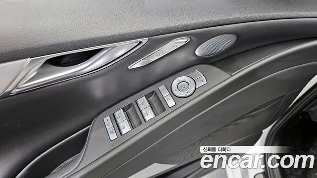 Genesis G80 Бензин 3.5 турбо AWD — Фото автомобиля 14