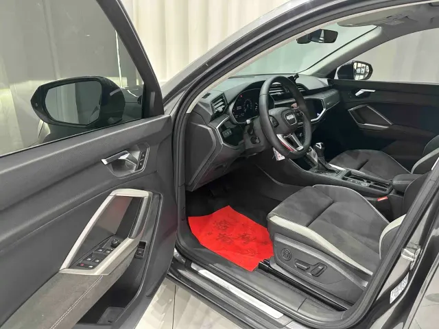 Audi Q3 — Фото автомобиля 7