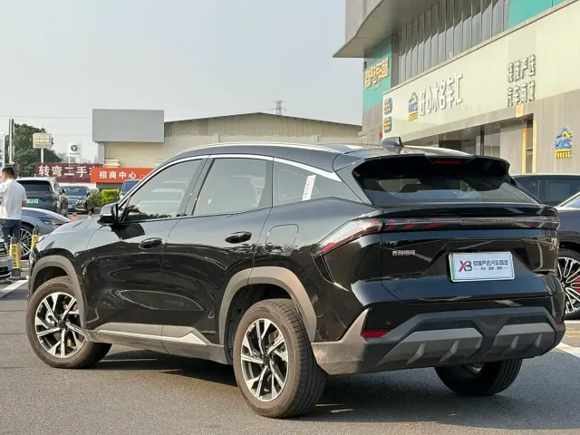 Geely Galaxy L7 — Фото автомобиля 6