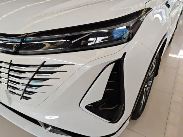 Changan CS75 Plus — Фото автомобиля 17